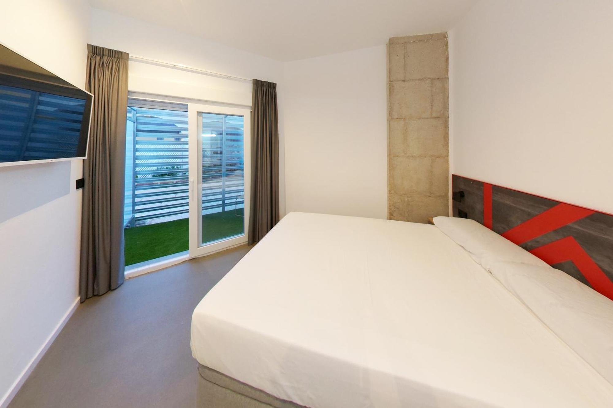 Konk Hostel La Manga del Mar Menor Room photo